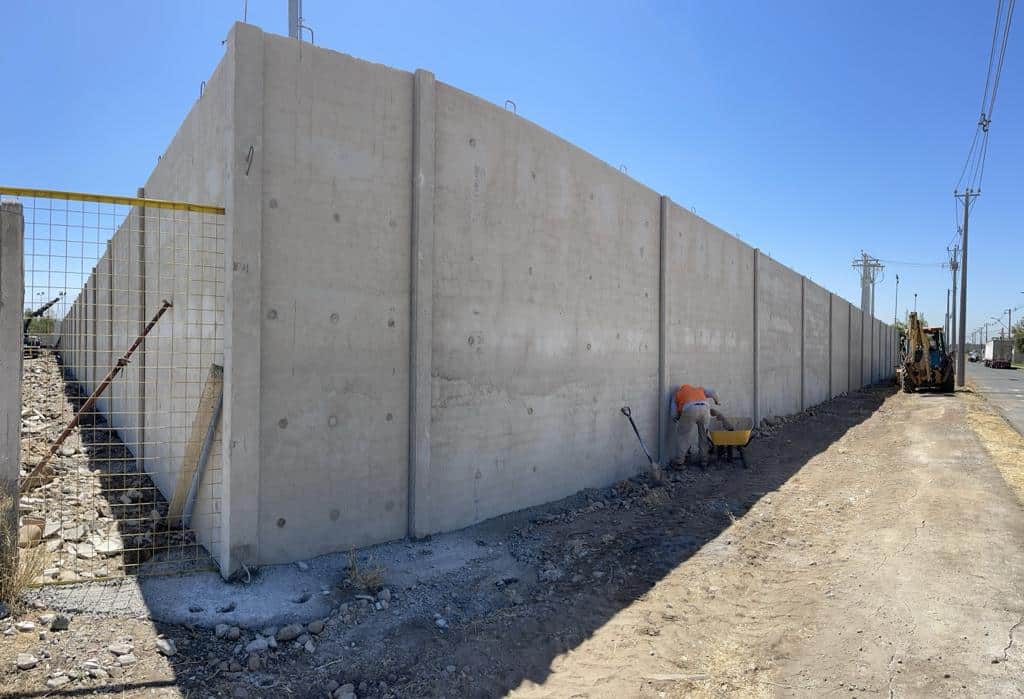 Muro perimetral de concreto prefabricado en Panamá